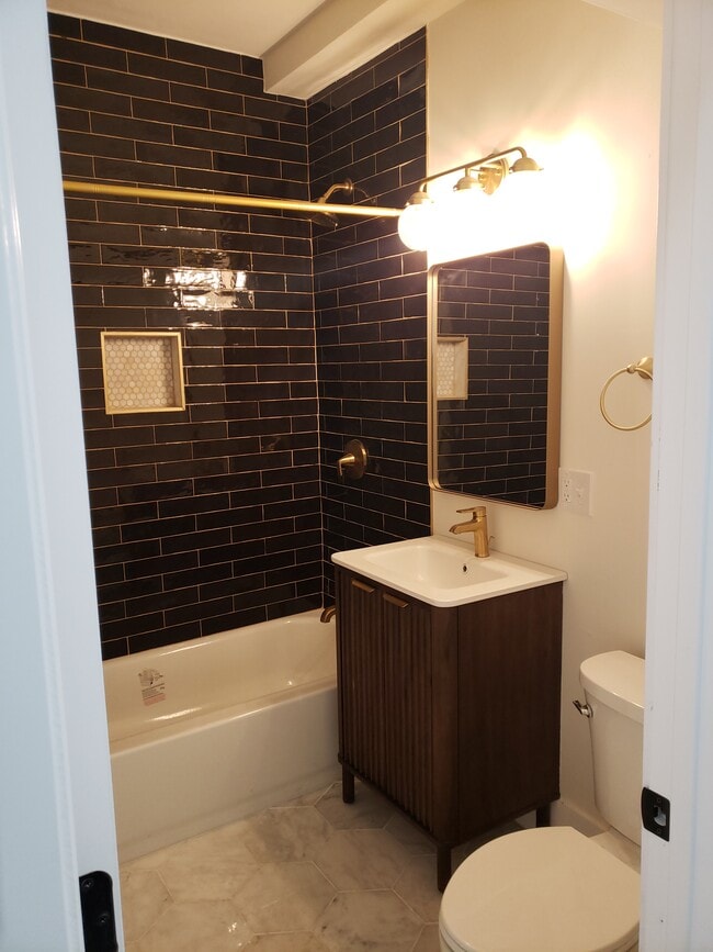 Photo - 944 N Damen Ave Unit 2F