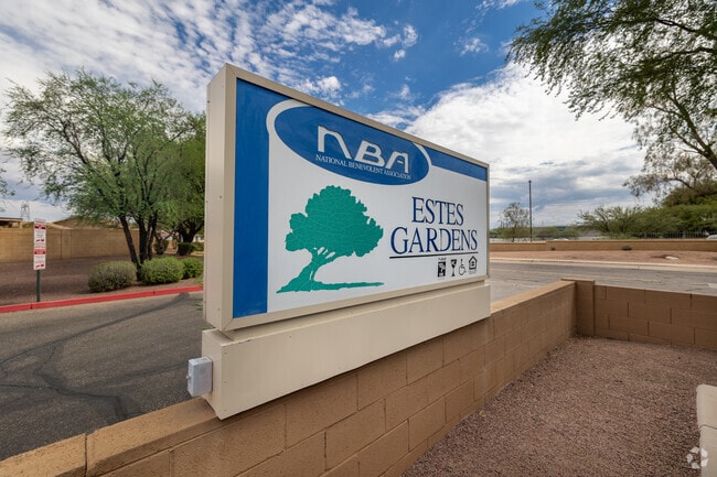 Photo - NBA Estes Gardens