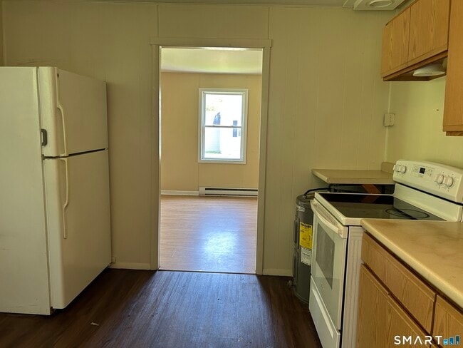 Photo - 2-4 Concord Ct Unit 4
