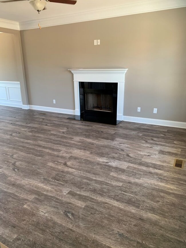 Photo - Maryville 37803 - 3 bedroom , 2.5 bath home - Contact Jackie Mills (865) 748-2851