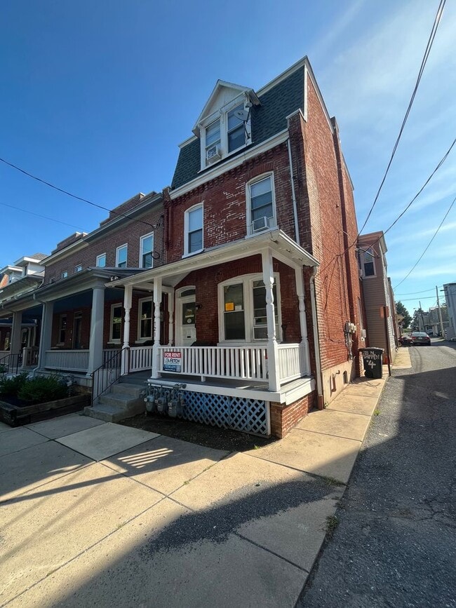 Photo - 721 N Shippen St Unit 4