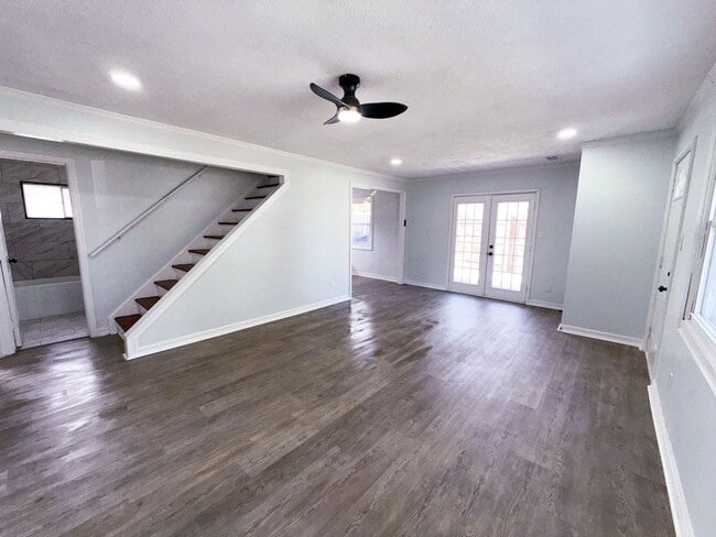 Photo - Stunning Full Remodel! 3BR/2BA Home with F...