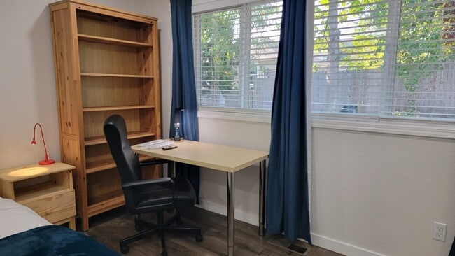 Photo - 8029 240th St SW