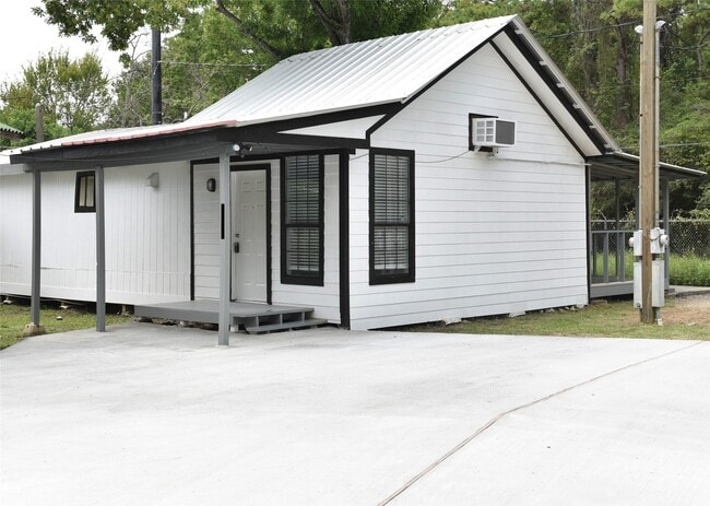 Building Photo - 1928 Lori Ln Rental