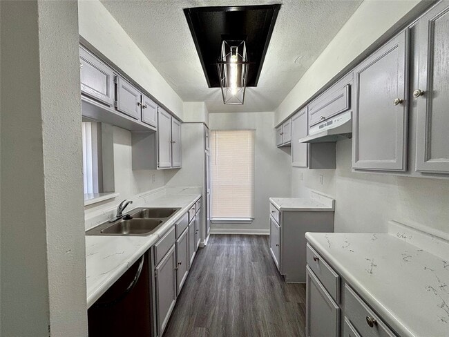 Photo - 8299 Cambridge St Unidad 2002