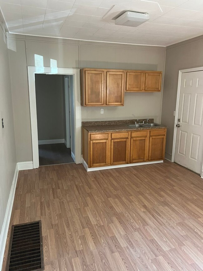 Photo - 3 bedroom House in Huntington, WV $800