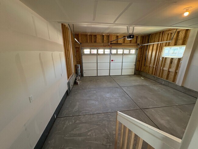 Photo - 9443 Danube St