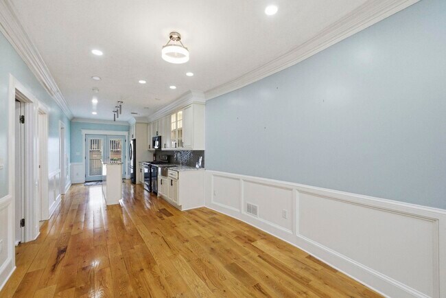 Photo - 245 Jewett Ave
