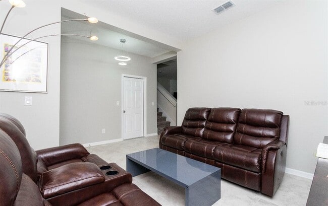 Photo - 1784 Chatsworth Cir