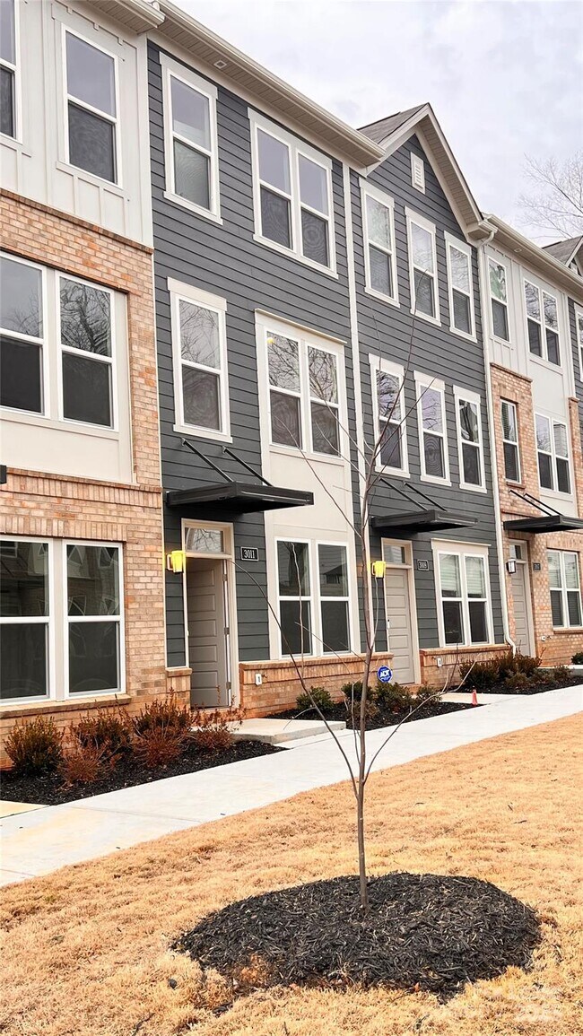 Photo - 3011 Citizens Ln