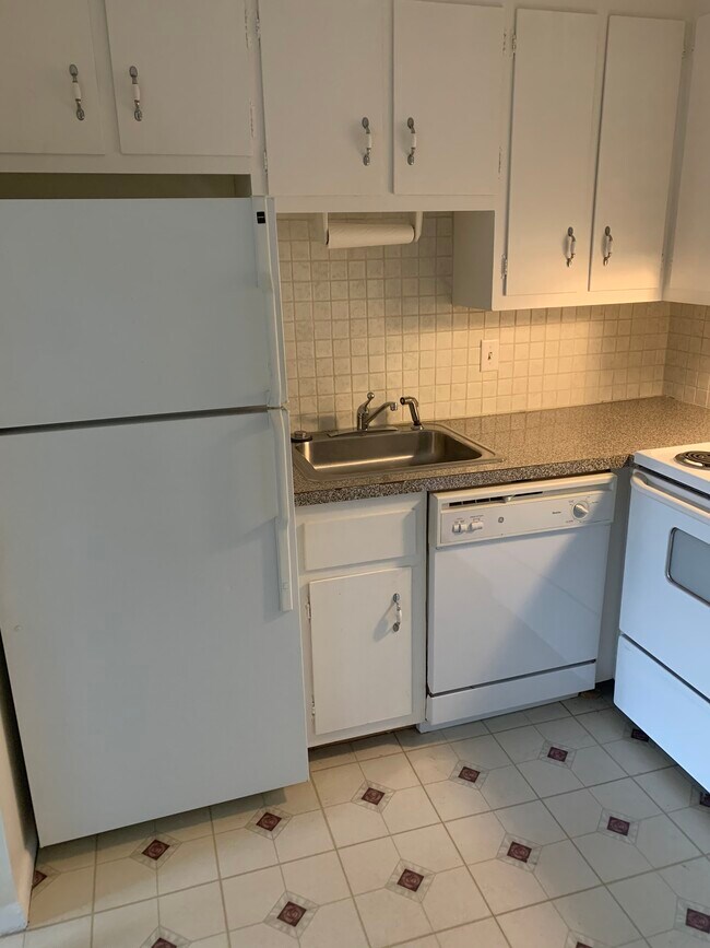 Photo - 18 Fountain Ln Condo Unit 18 Fountain Lane