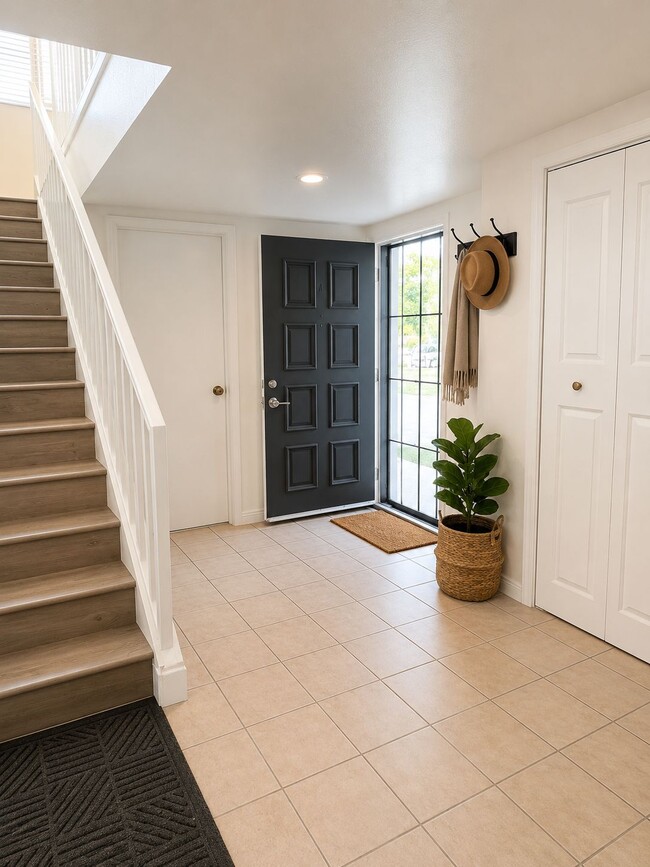 FRONT ENTRANCE - FURNISHED - 2118 Obarr Pl Unit Apartment A
