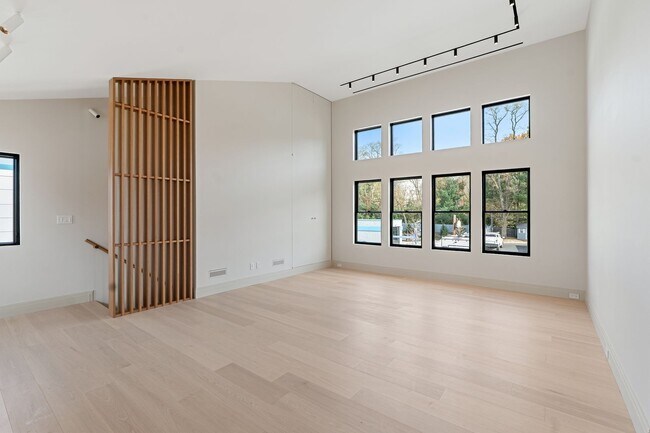 501 Haddonfield-Berlin Rd Unit 2nd Floor Loft