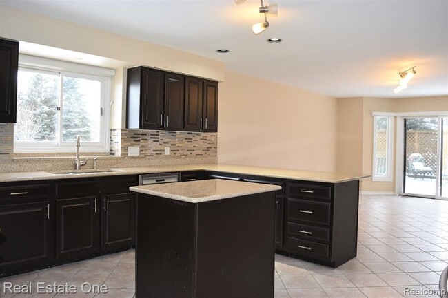 Photo - 5841 Ruby Dr