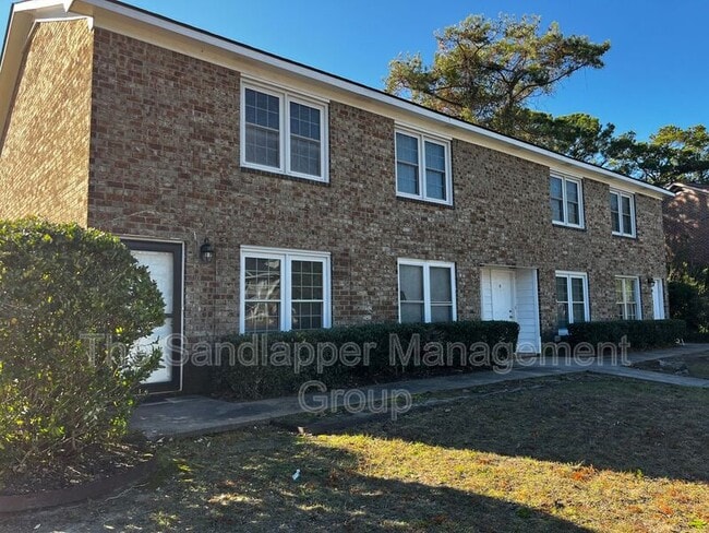 Building Photo - 3 Commercial Row Unit C