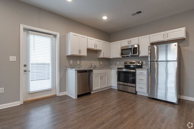 Photo - 1601 E Main St