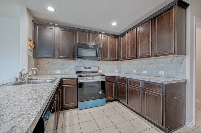Photo - 3406 Water Lilly Way