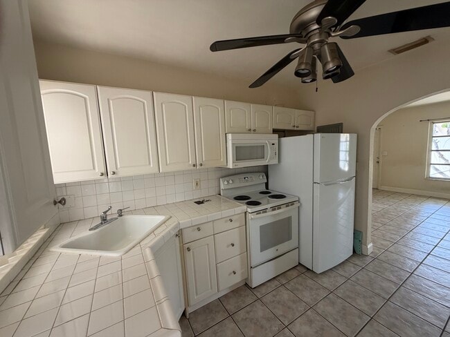 Photo - 1133 SE 6th Ter Unit 2
