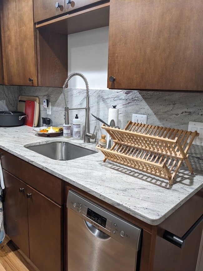 Building Photo - Leaird Drive Studios - All Utilities Included