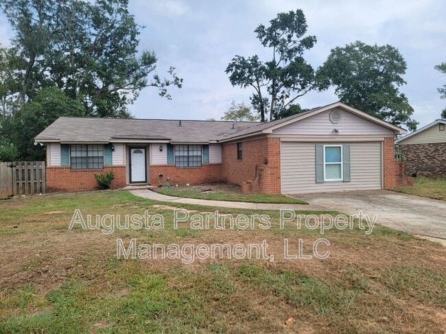 Photo - 142 Oakridge Dr
