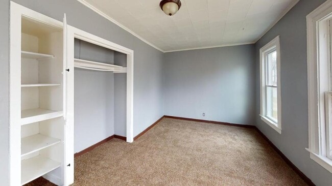 Photo - 144 Ave. C
