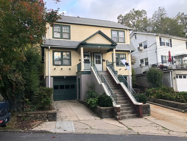 Front of home (left side is the unit for rent) - 48 Gordon Ave Apartments Unit Gordon North