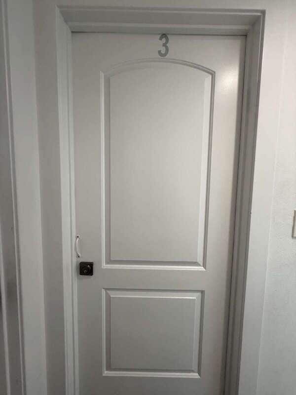 Building Photo - 2855 1/2 Cincinnati Room 3 Unit 3 Rental