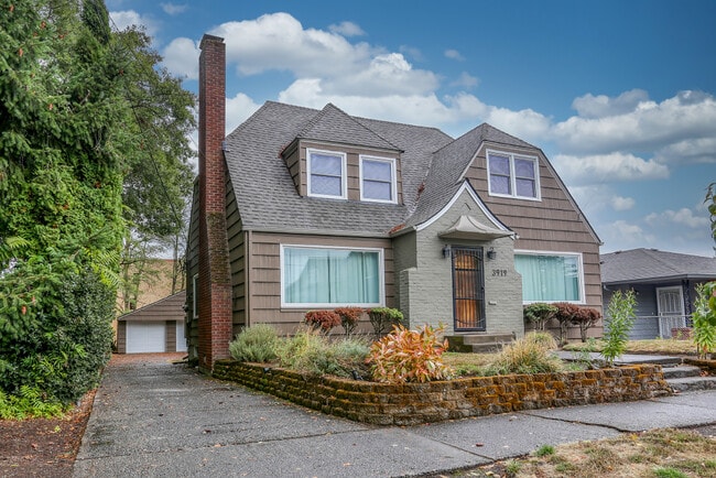 Photo - 3919 Creston Ave Unidad 3