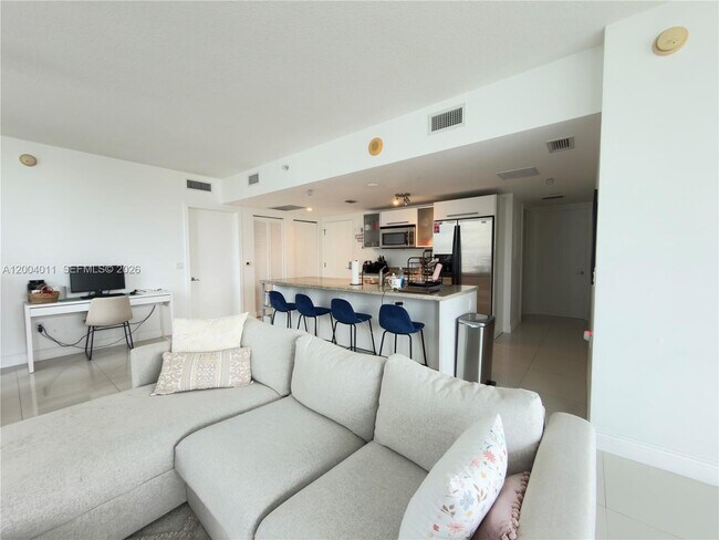 Photo - 185 SW 7th St Unit 2711