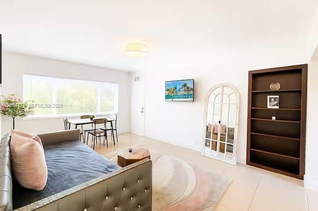 Building Photo - 1045 94th St Unit 1