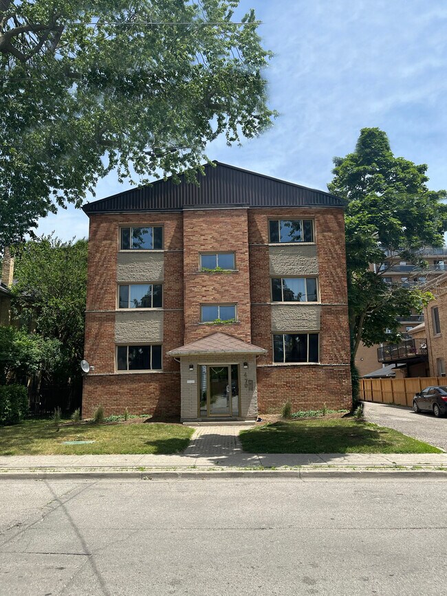 Photo - 470 Maitland Street