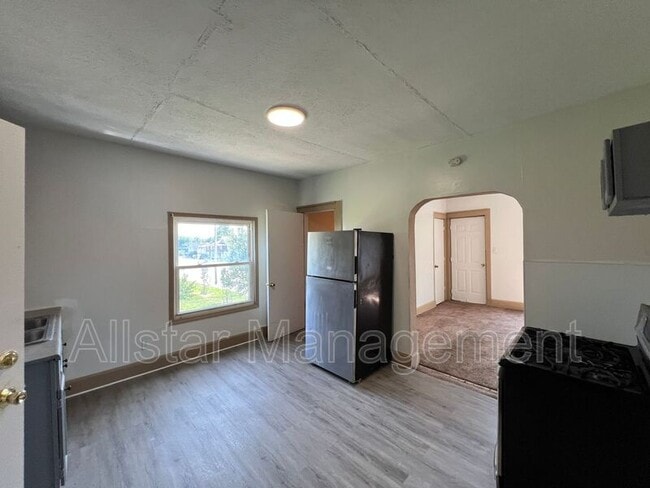 Photo - 3611 E 116th St Unit Upper