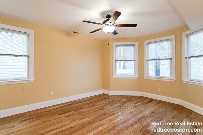Photo - 164 Boylston St Unit 3