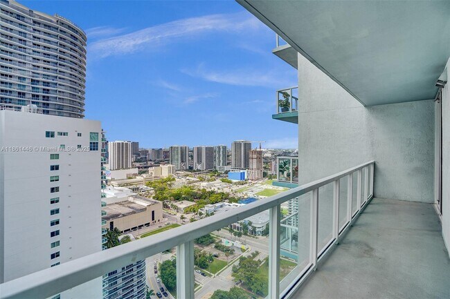Photo - 1900 N Bayshore Dr Unidad 3407