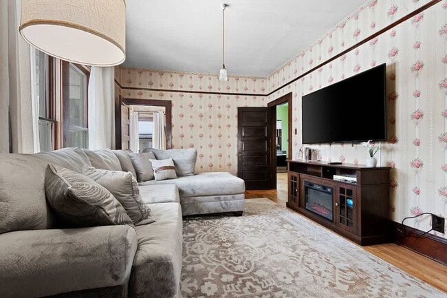 Photo - 100 W 1st St Unit ID1460917P