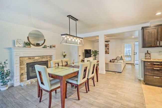 Photo - 411 Ramble Ln