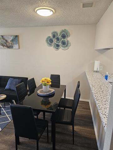 Photo - 1728 Crestpoint Dr