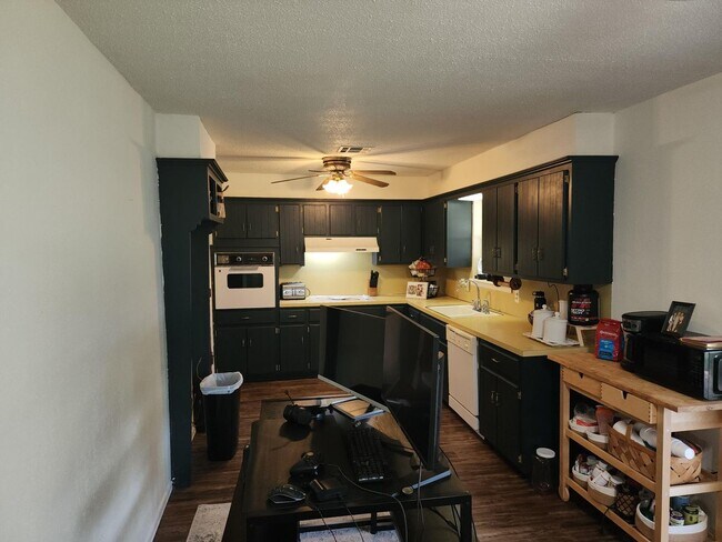 Photo - Darling Home in East Shawnee