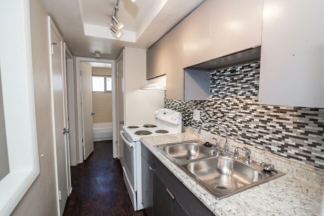 Photo - 809 N Dexter St Unit 303