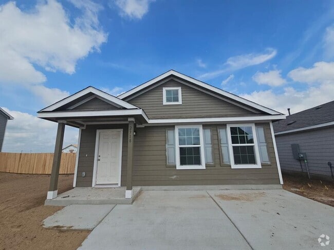 Building Photo - 2318 Tornado Aly Rental