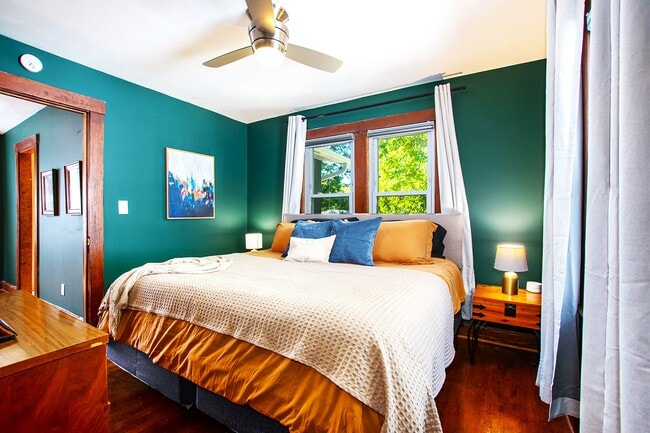 Photo - 4342 Pearl St