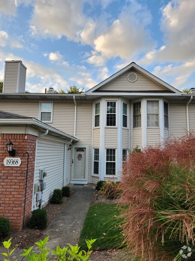 Building Photo - 19368 Bradford Ct Rental