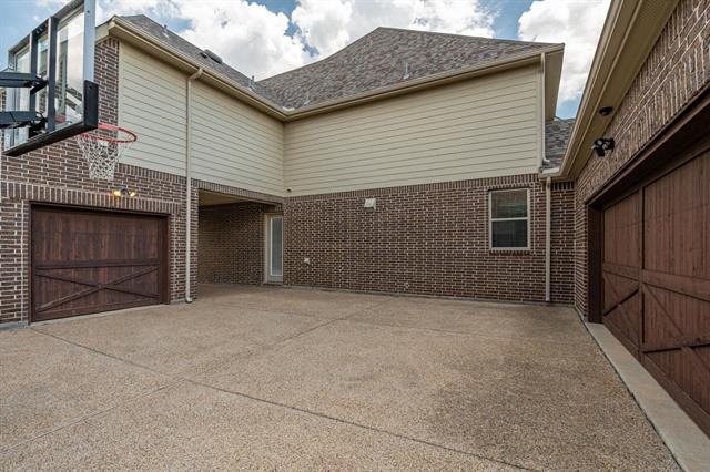 Photo - 975 Pembrook Ln