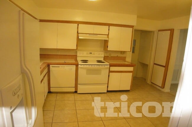 Photo - 2713 Greenfield Ave