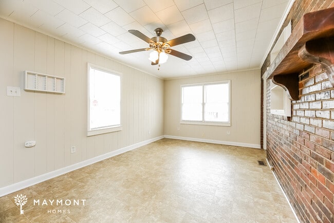 Photo - 490 Barnwell Rd