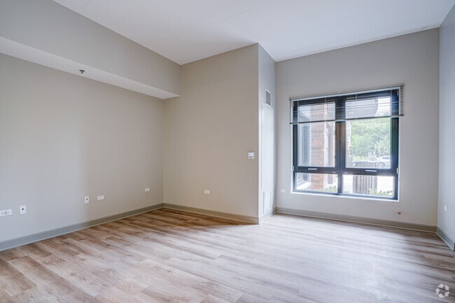 Studio – 416 SF