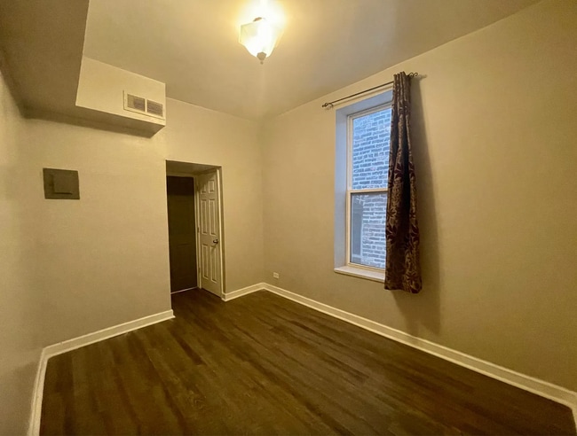 Photo - 1368 W Evergreen Ave Unidad 4R