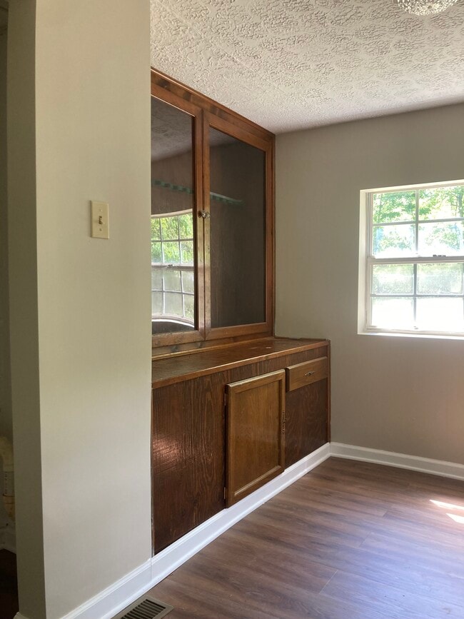 Photo - 1122 Bucksnort Rd