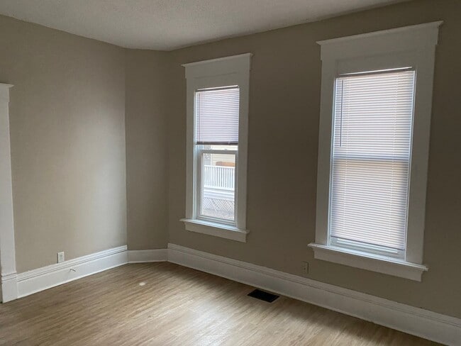 Photo - 635 E Wheeling St Unidad 635 A