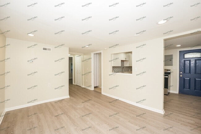 Photo - 26560 Cannon Rd